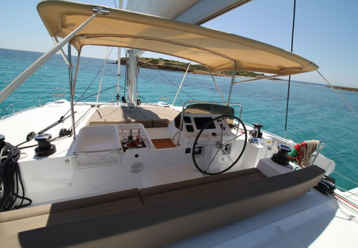 lagoon450_upper_deck