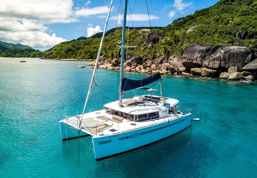 lagoon450